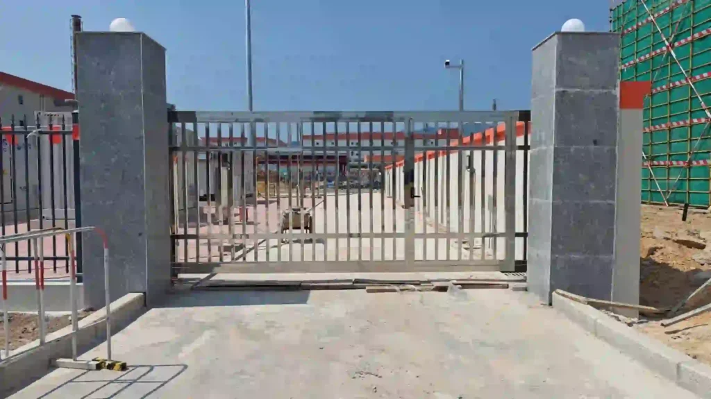 3.8-meter automatic retractable gate installed for an industrial enterprise in Zhongshan - Zhanjiang Group's high-security access control system for factory premises