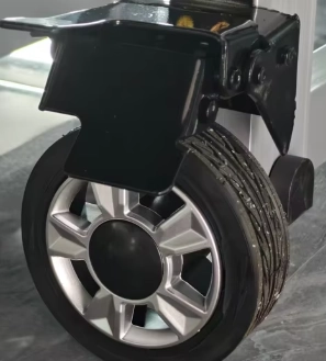 road barrier Bottom can be equipped with Brake positioning wheels