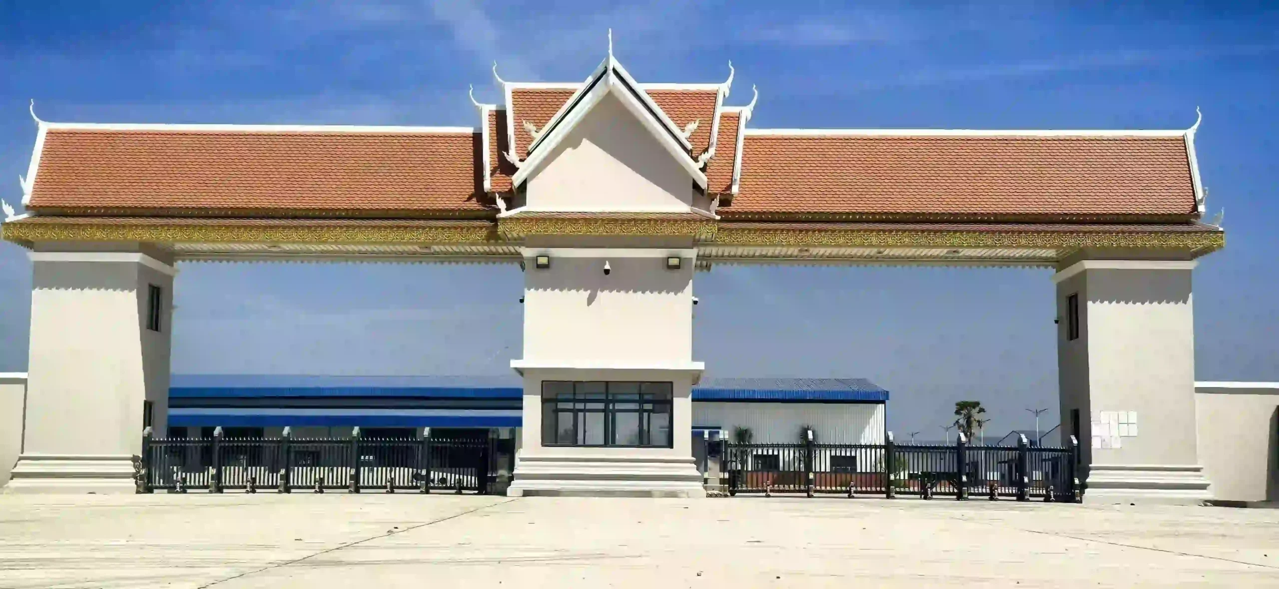 Aluminum alloy telescopic gate success case at Dongxing Electronics Cambodia factory by Zhanjiang Group