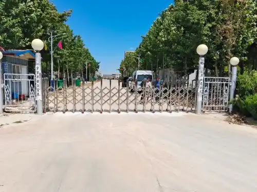 304 stainless steel retractable gate installed at Shandong Port, windproof rust-proof retractable gate for extreme coastal weather